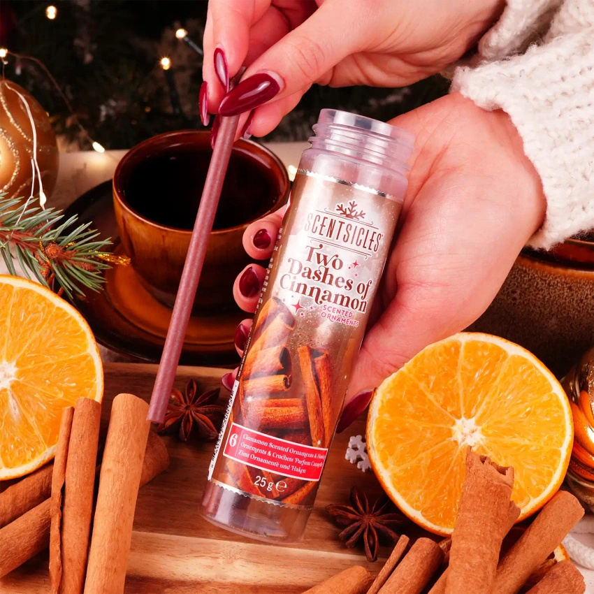 Scentsicles bâtonnets parfumés pour le sapin de Noël cannelle 6 pcs - Two Dashes Of Cinnamon