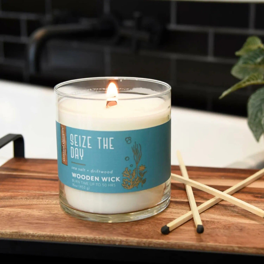 Candela profumata soia olii essenziali Candle-lite Essential Elements 454 g - Seize the Day