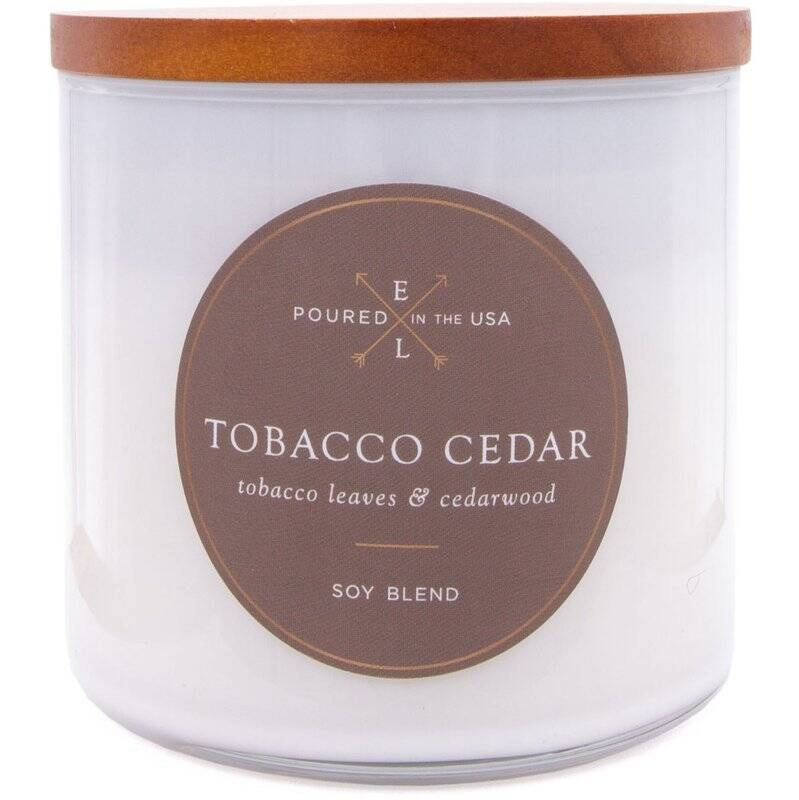 Candela profumata alla soia con stoppino in legno 368 g Colonial Candle - Cedro Tabacco