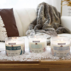 Świąteczna świeca sojowa zapachowa Candle-lite Essential Elements 418 g - Blue Spruce Driftwood