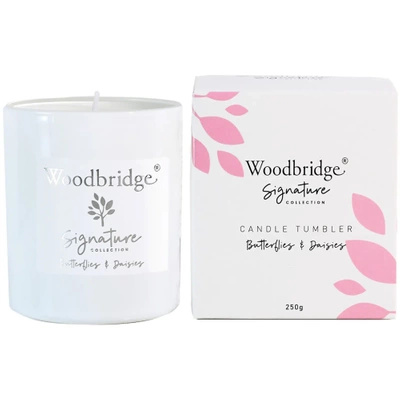 Woodbridge Signature geurkaars in glas - Butterflies on Daisies 250 g